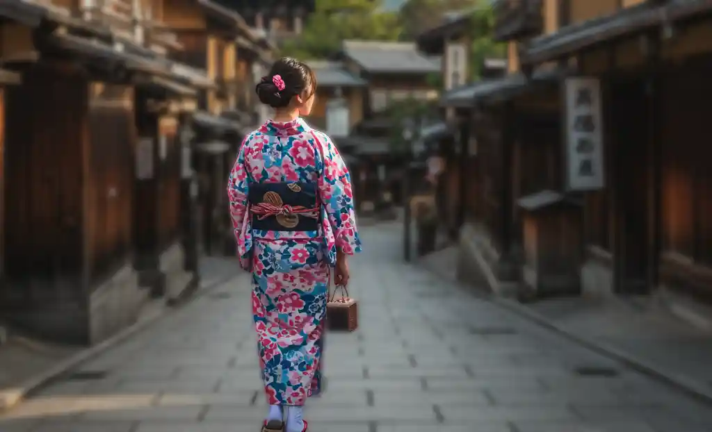 體驗穿和服漫步古街